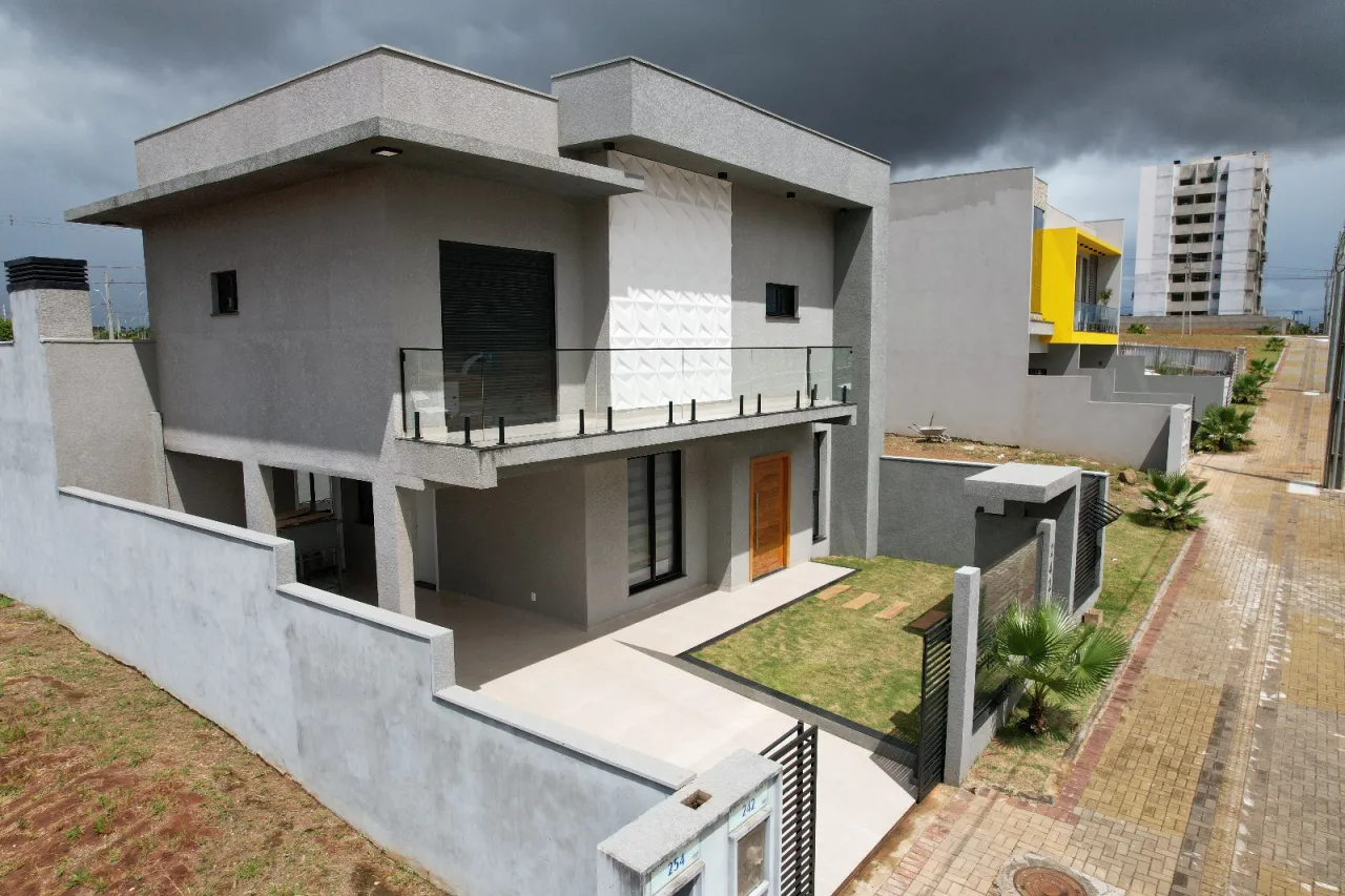Sobrado à venda na Cidade dos Lagos