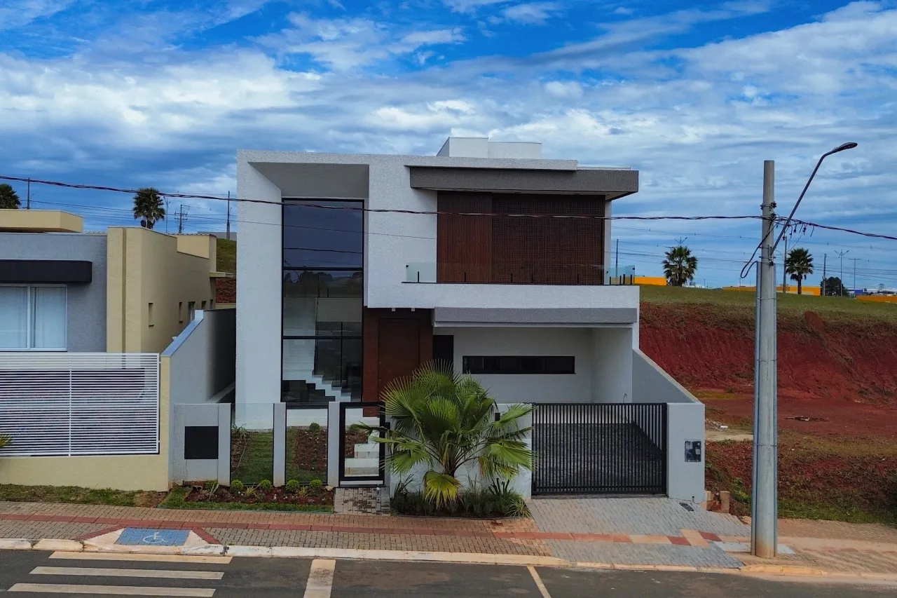 Sobrado à venda na Cidade dos Lagos