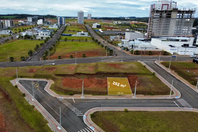 Terreno à venda na Cidade dos Lagos